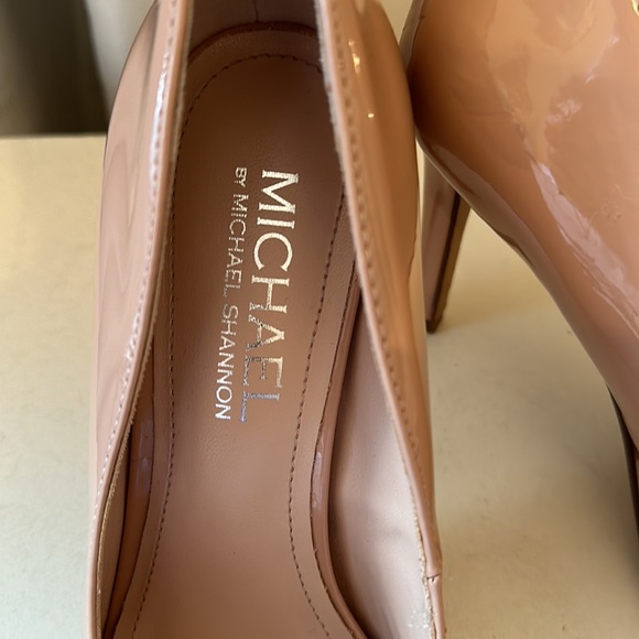 Michael Shannon Pumps - Picture 5 of 8